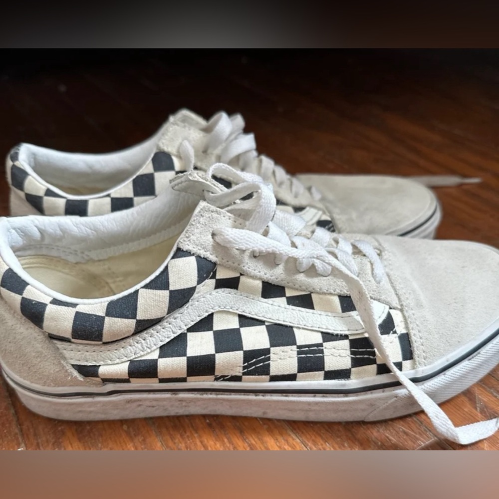 VANS Old Skool men size 7.5/women size 9